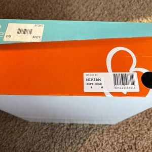 Baretraps Miriam Wedge Sandal Soft Gold